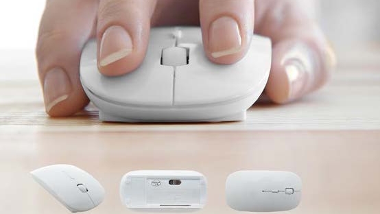 <p>Wlick, the Anda Present wireless optical mouse in plastic. Operates with 2 batteries</p>
